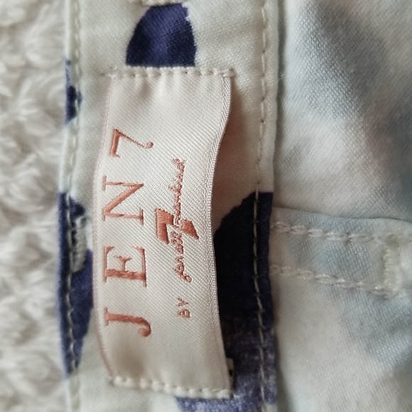 7 for all mankind Jen 7 jeans - Picture 6 of 9